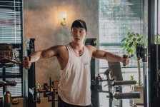 河源肌肉男模(肌肉男模板)