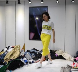 河源兼职模特试衣服(兼职做试衣模特好吗)
