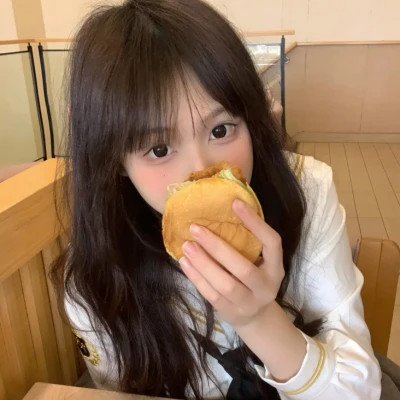 河源伴游女生李心怡的资料