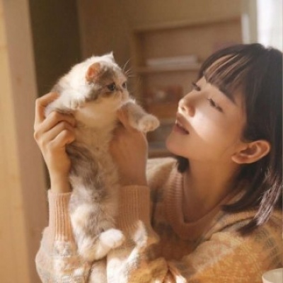 河源伴游女生邓珊珊的资料