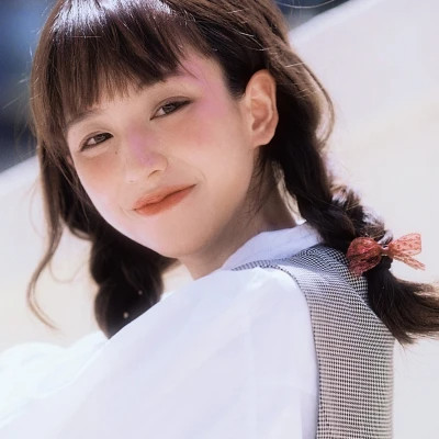 河源伴游女生郑晓晴的资料