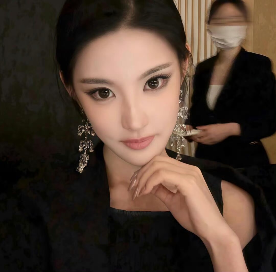 河源伴游女生 | Isabella Chen的资料