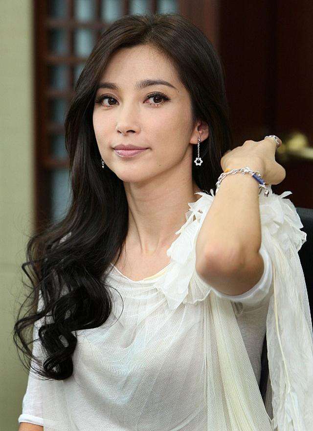一线女明星(一线女明星名单2021)