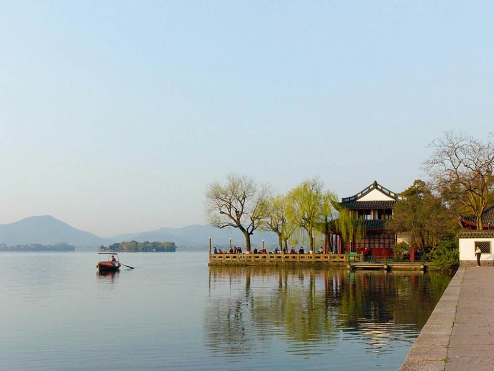 西湖旅游攻略(上海到杭州西湖旅游攻略)