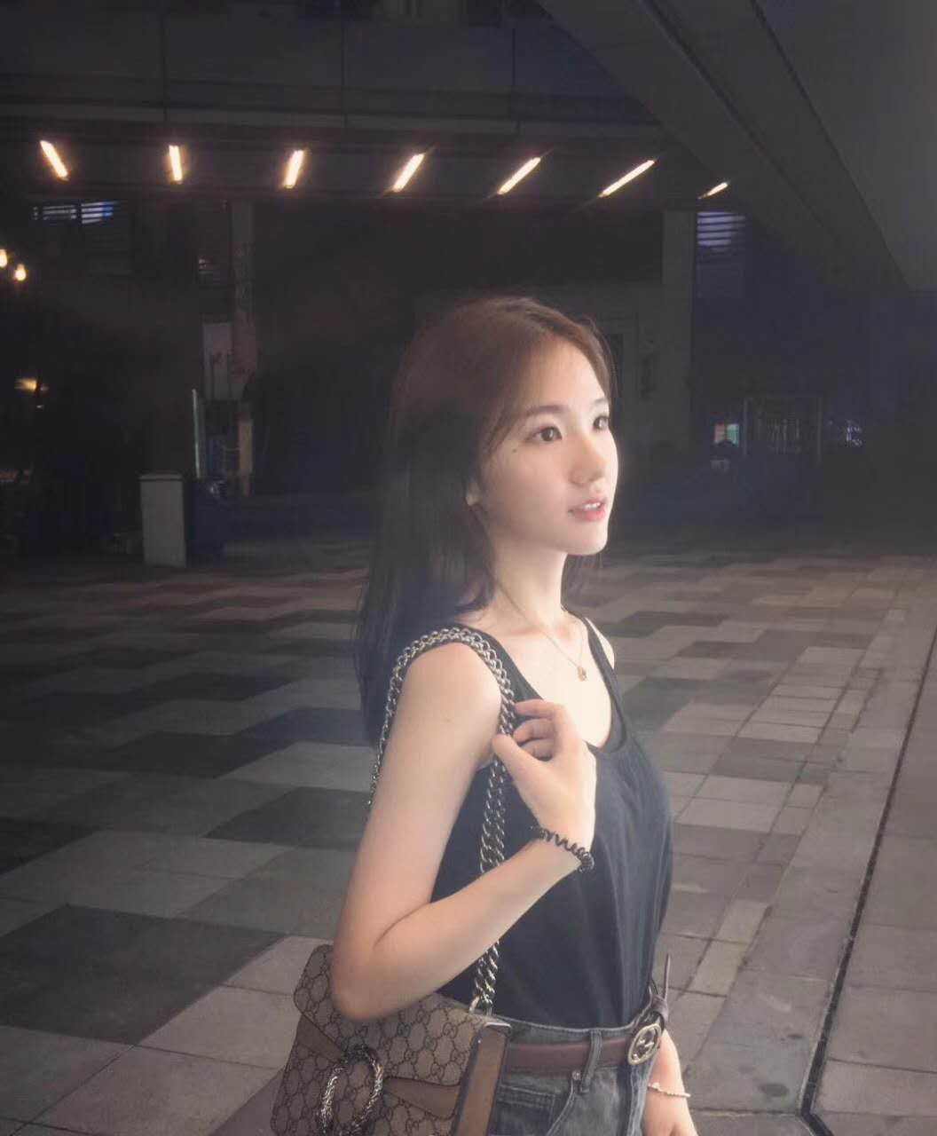 包含墨尔本兼职模特伴游女预约的词条