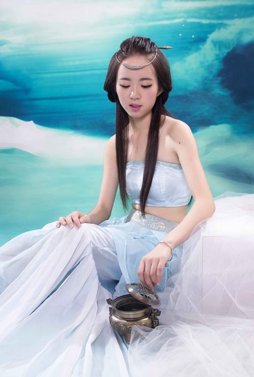 兼职做婚纱模特(婚纱兼职模特雇用)